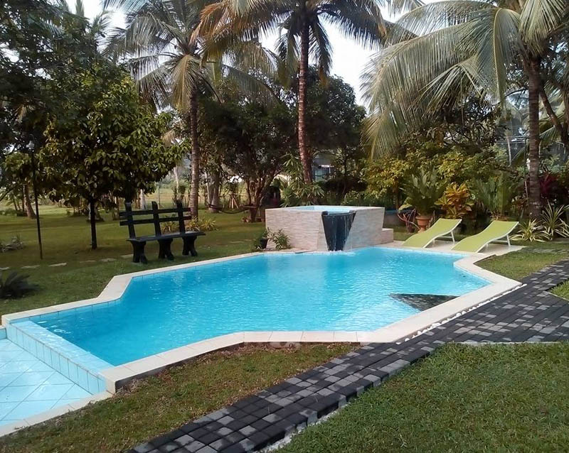 Luxury Pool